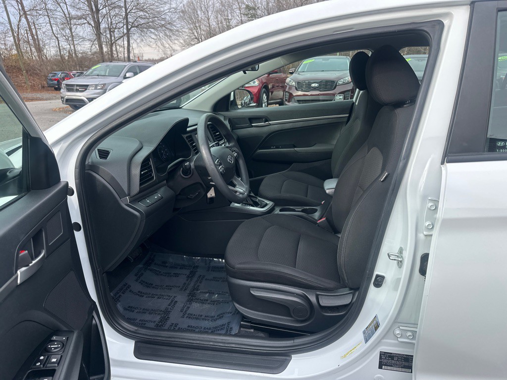 2020 Hyundai Elantra Image 10