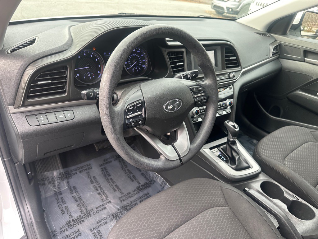 2020 Hyundai Elantra Image 12