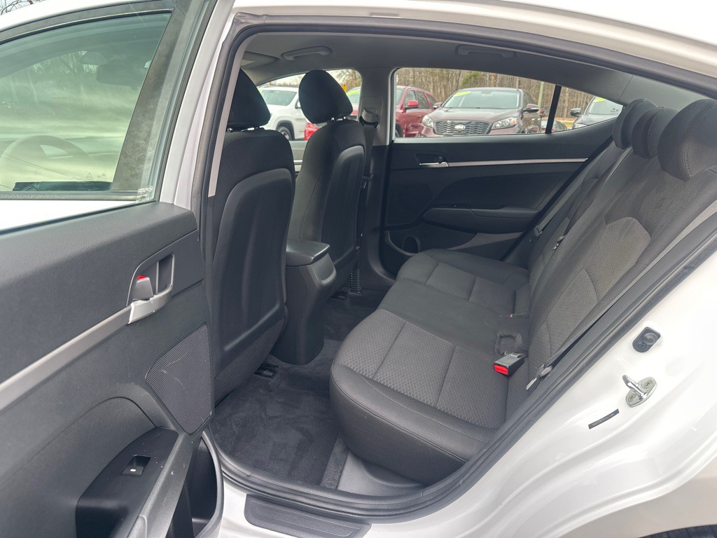 2020 Hyundai Elantra Image 13