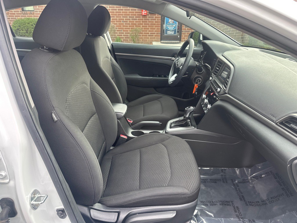 2020 Hyundai Elantra Image 20