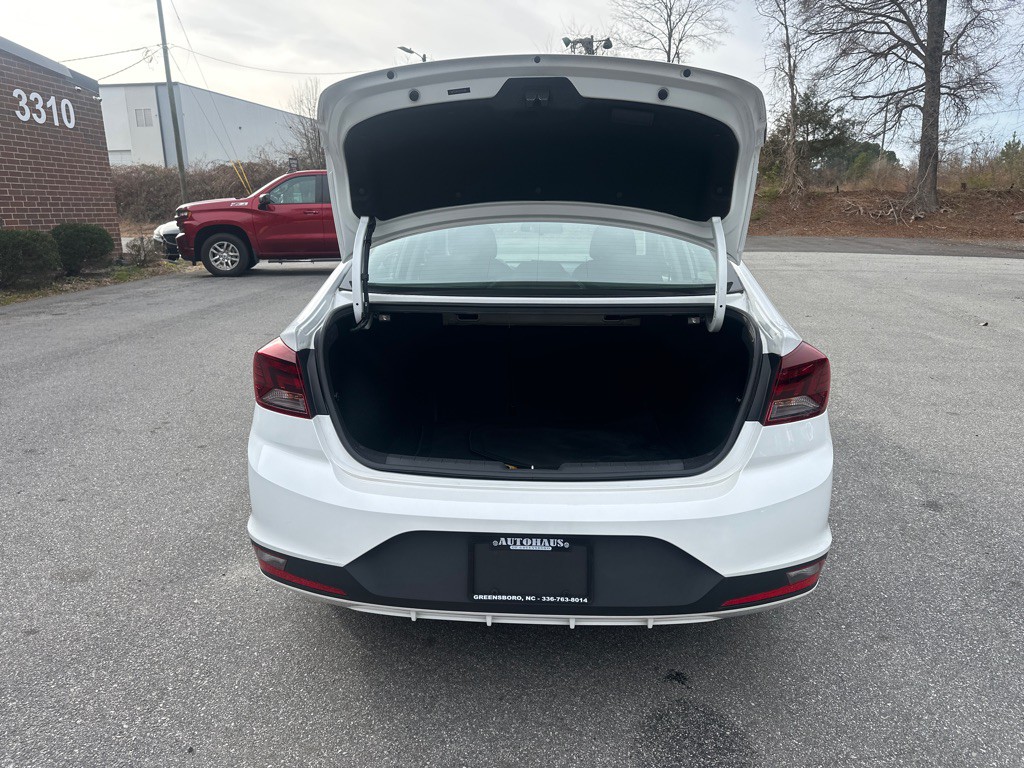 2020 Hyundai Elantra Image 31