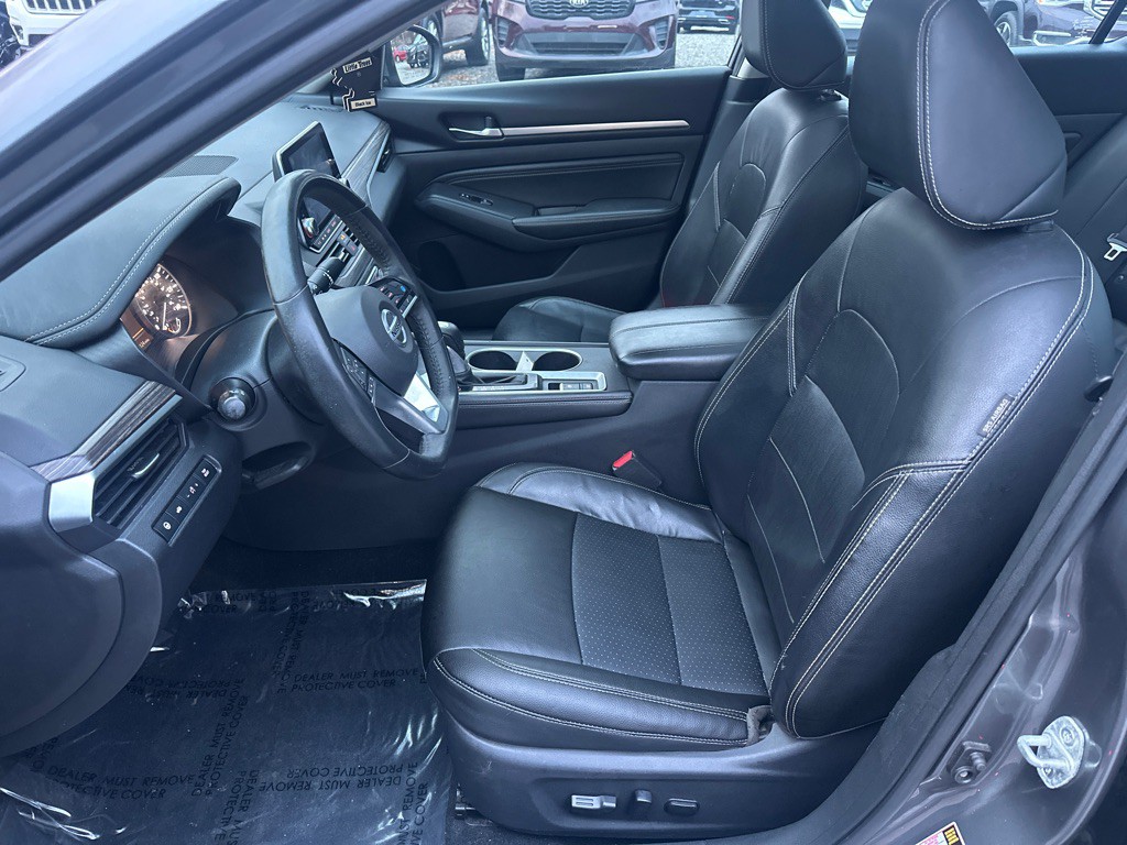 2019 Nissan Altima Image 10