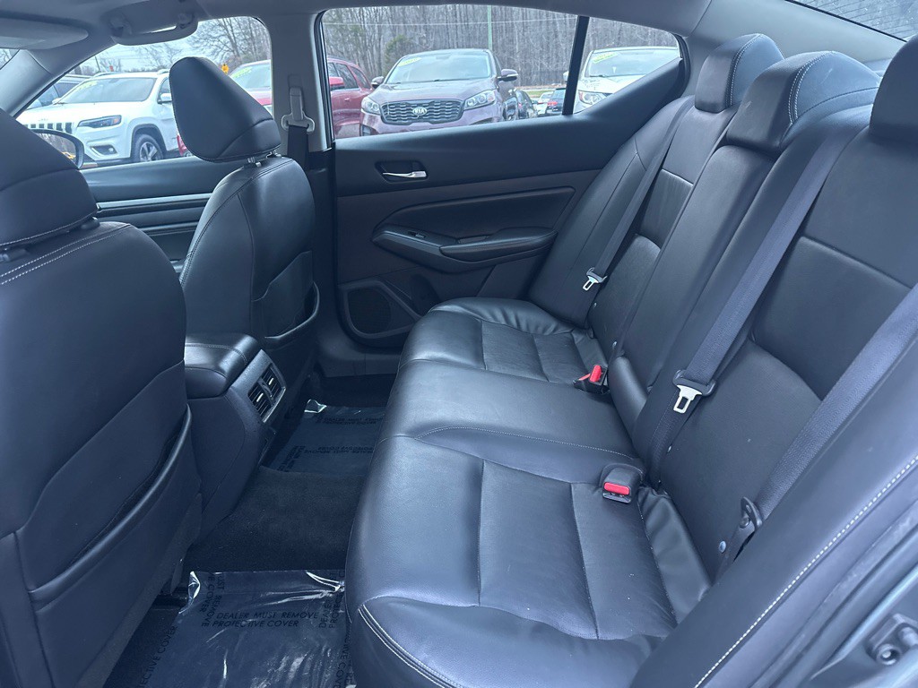 2019 Nissan Altima Image 12