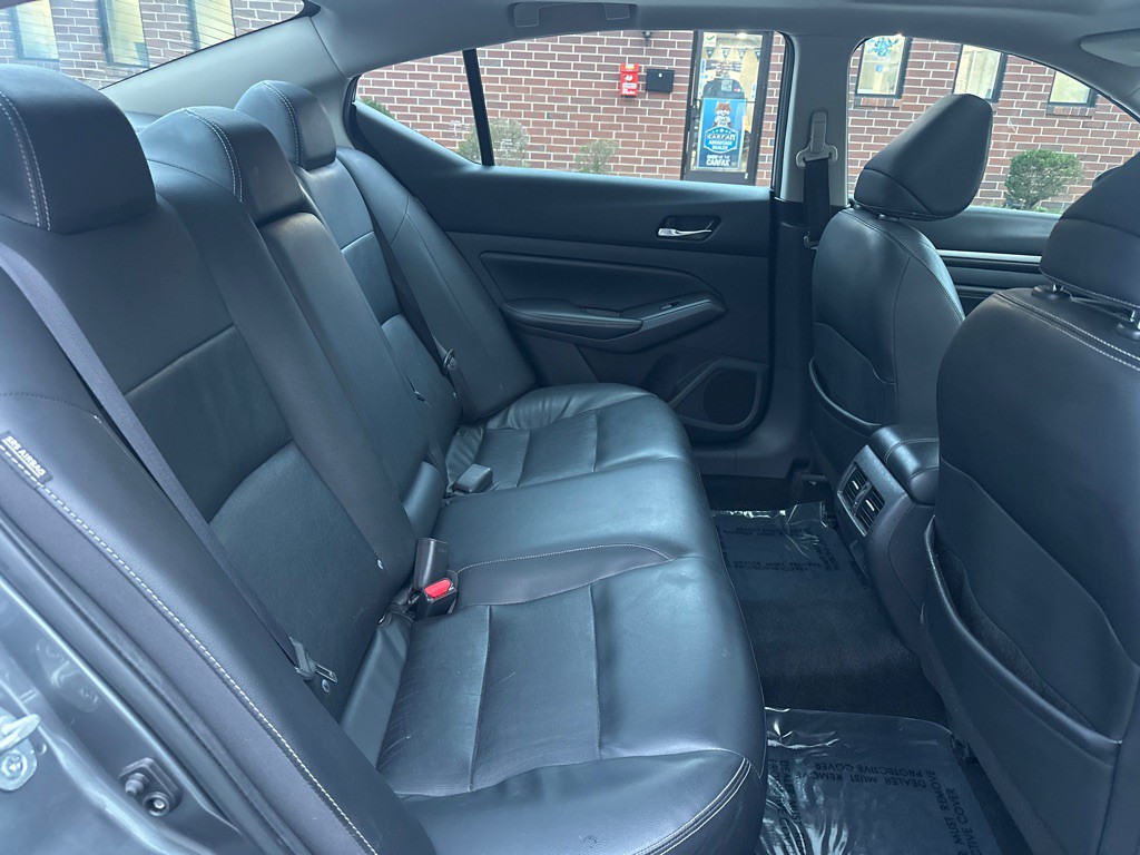 2019 Nissan Altima Image 16