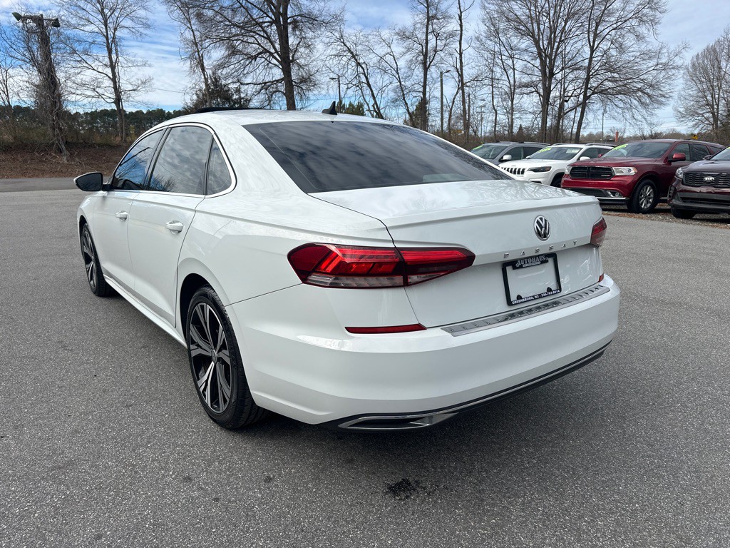 2021 Volkswagen Passat Image 5