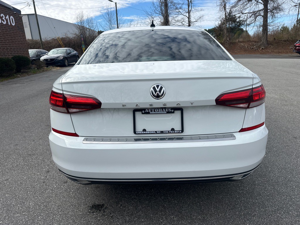 2021 Volkswagen Passat Image 6