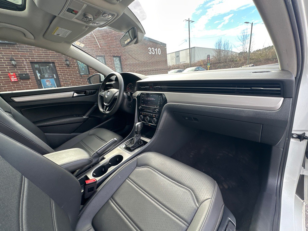 2021 Volkswagen Passat Image 22