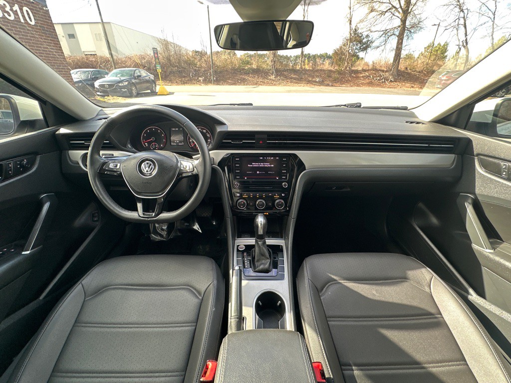 2021 Volkswagen Passat Image 36