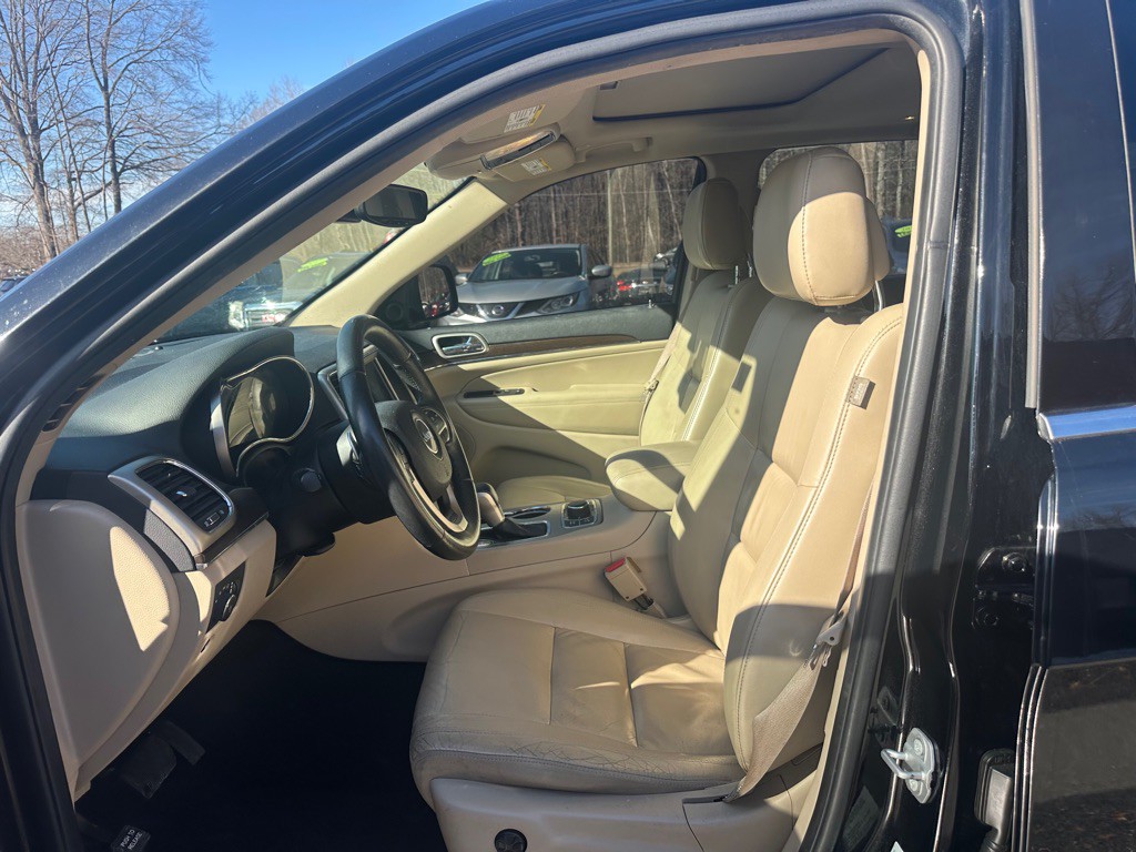 2017 Jeep Grand Cherokee Image 11