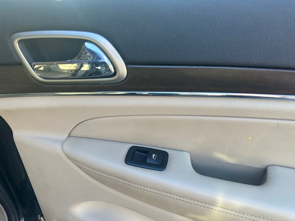 2017 Jeep Grand Cherokee Image 20