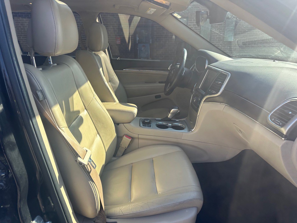 2017 Jeep Grand Cherokee Image 24