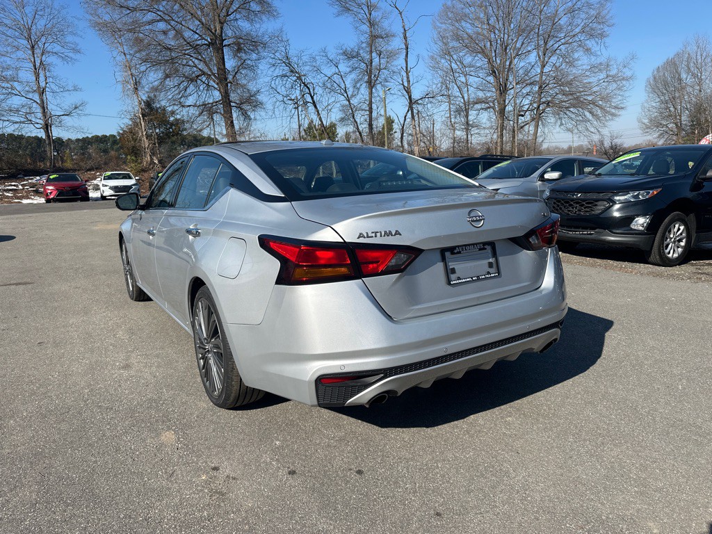 2023 Nissan Altima Image 5