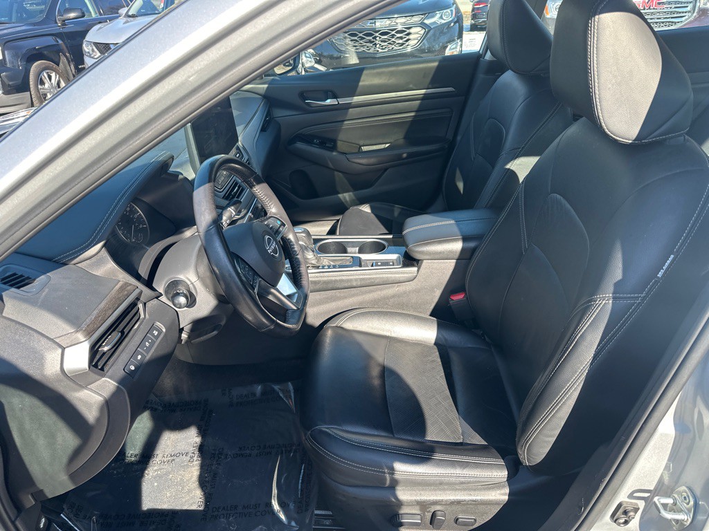 2023 Nissan Altima Image 11