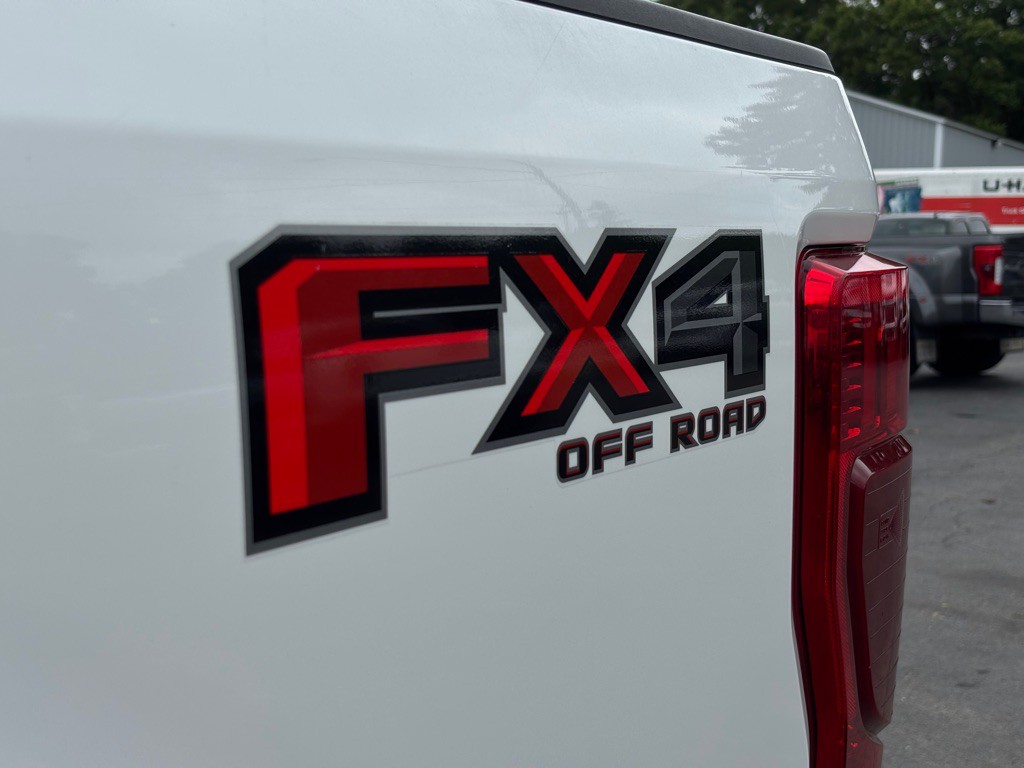2021 Ford F-350 Image 14