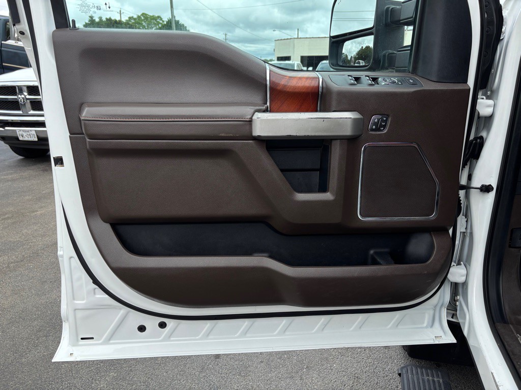 2021 Ford F-350 Image 17