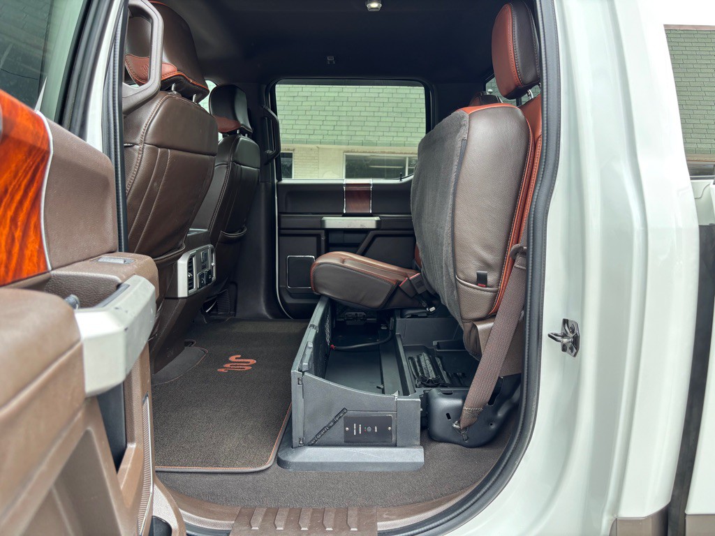 2021 Ford F-350 Image 24