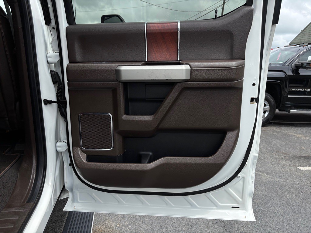 2021 Ford F-350 Image 28