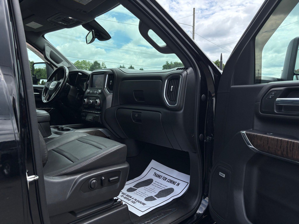 2020 GMC Sierra Image 32