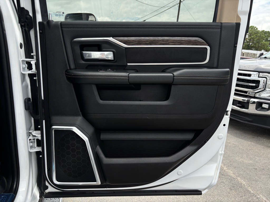 2021 RAM 2500 Image 33