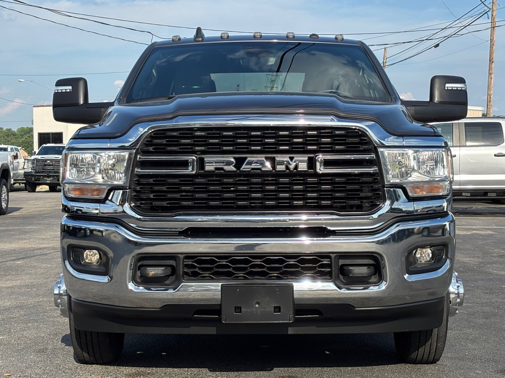 2024 RAM 3500 Image 11