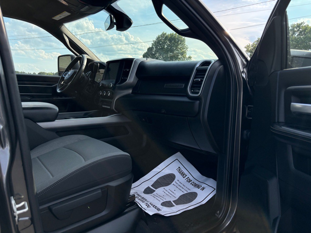 2024 RAM 3500 Image 33