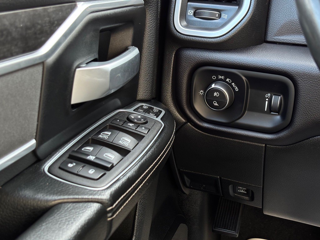 2024 RAM 3500 Image 36