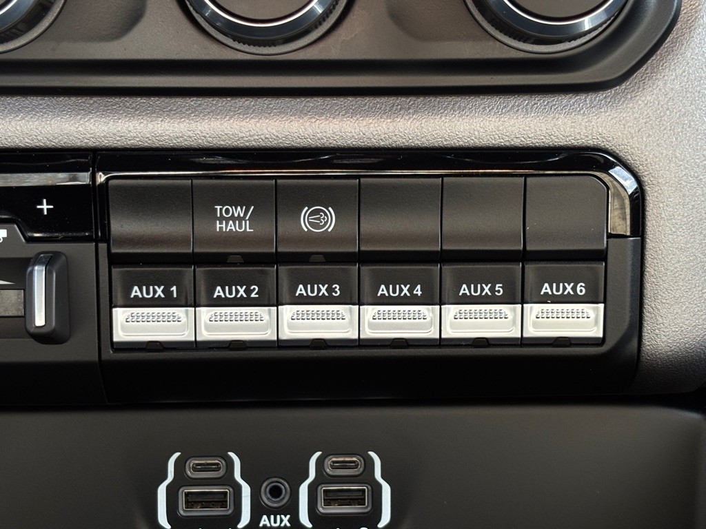 2024 RAM 3500 Image 50