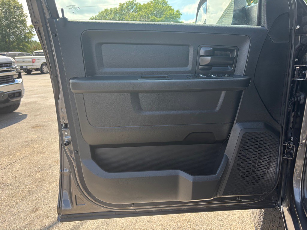 2017 RAM 2500 Image 12
