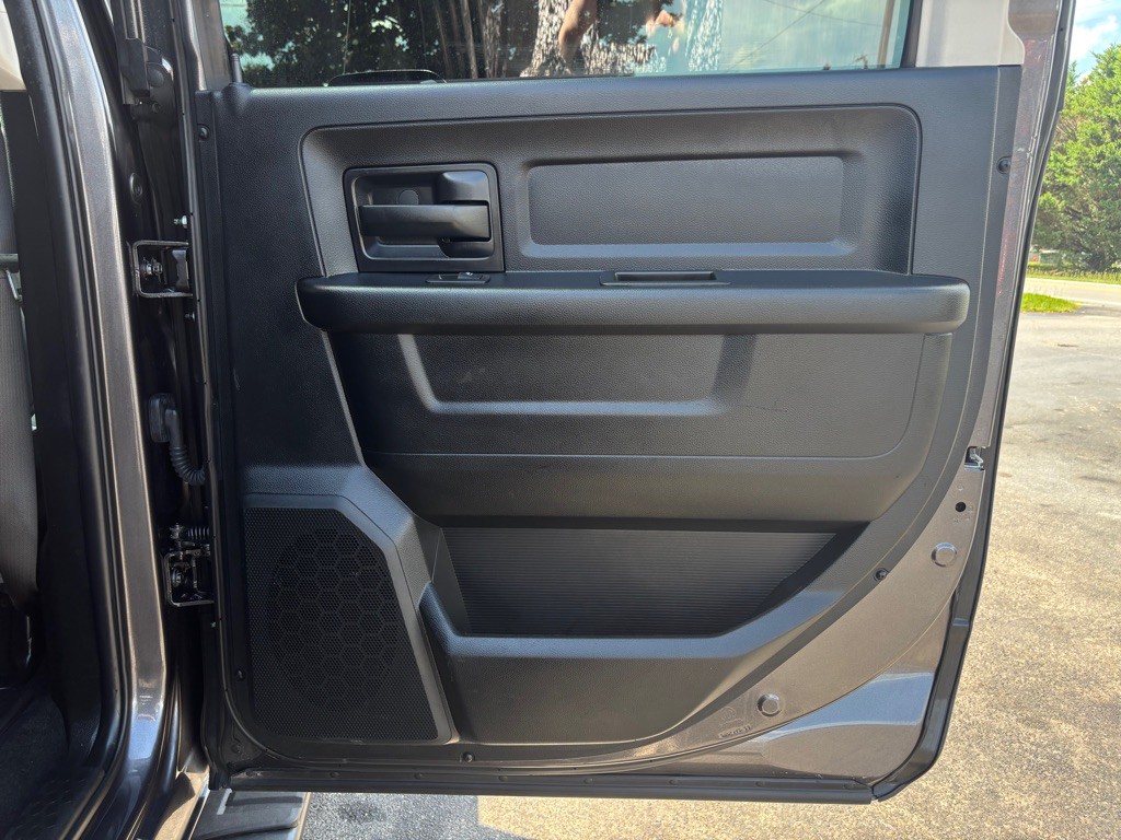2017 RAM 2500 Image 25