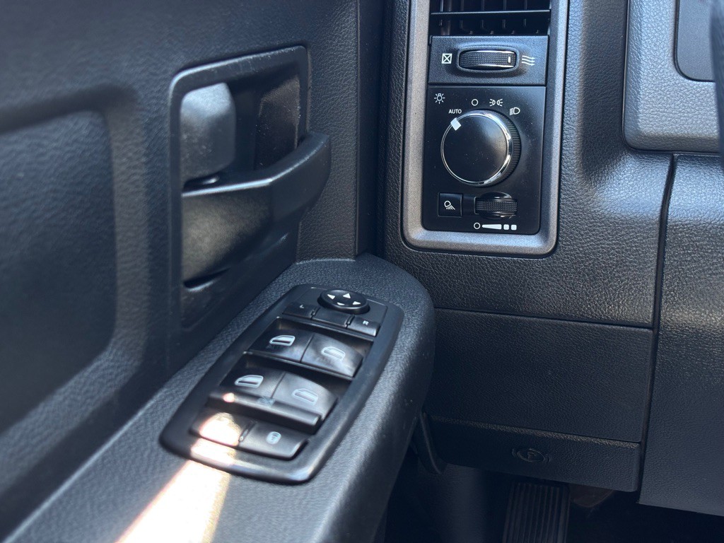 2017 RAM 2500 Image 33