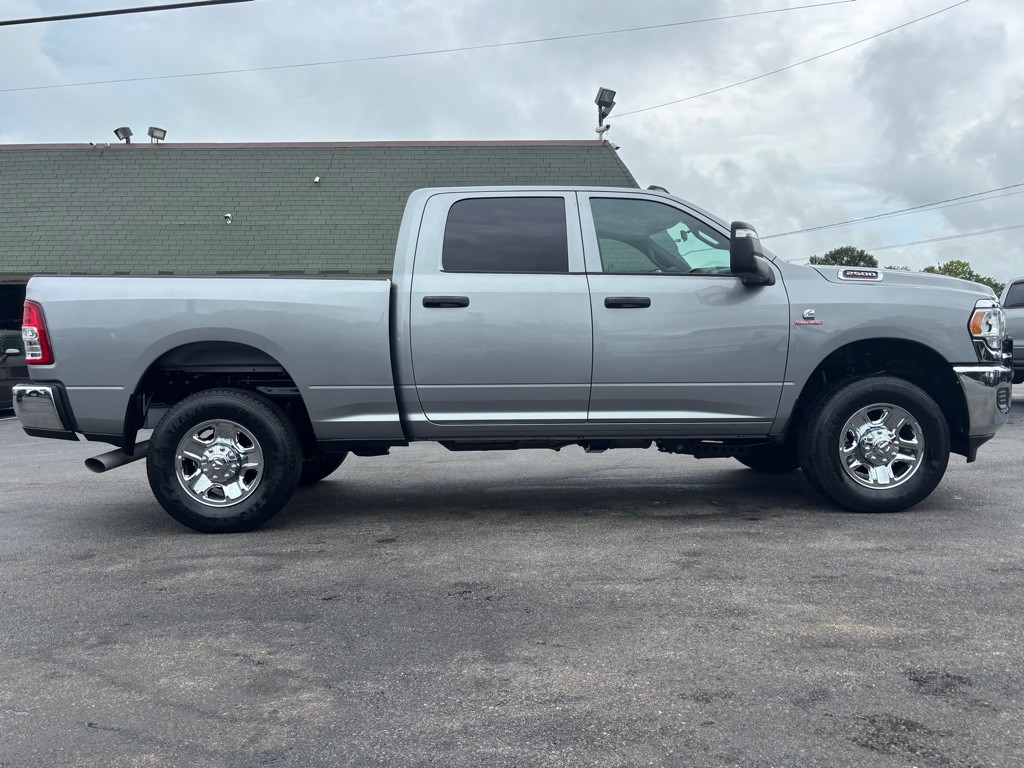 2024 RAM 2500 Image 4