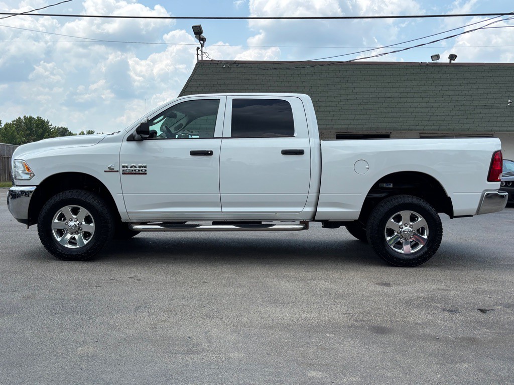 2017 RAM 2500 Image 9