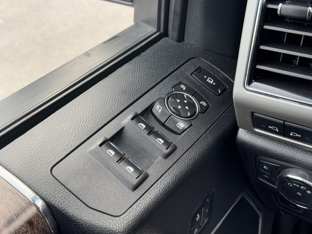2019 Ford F-350 Image 21