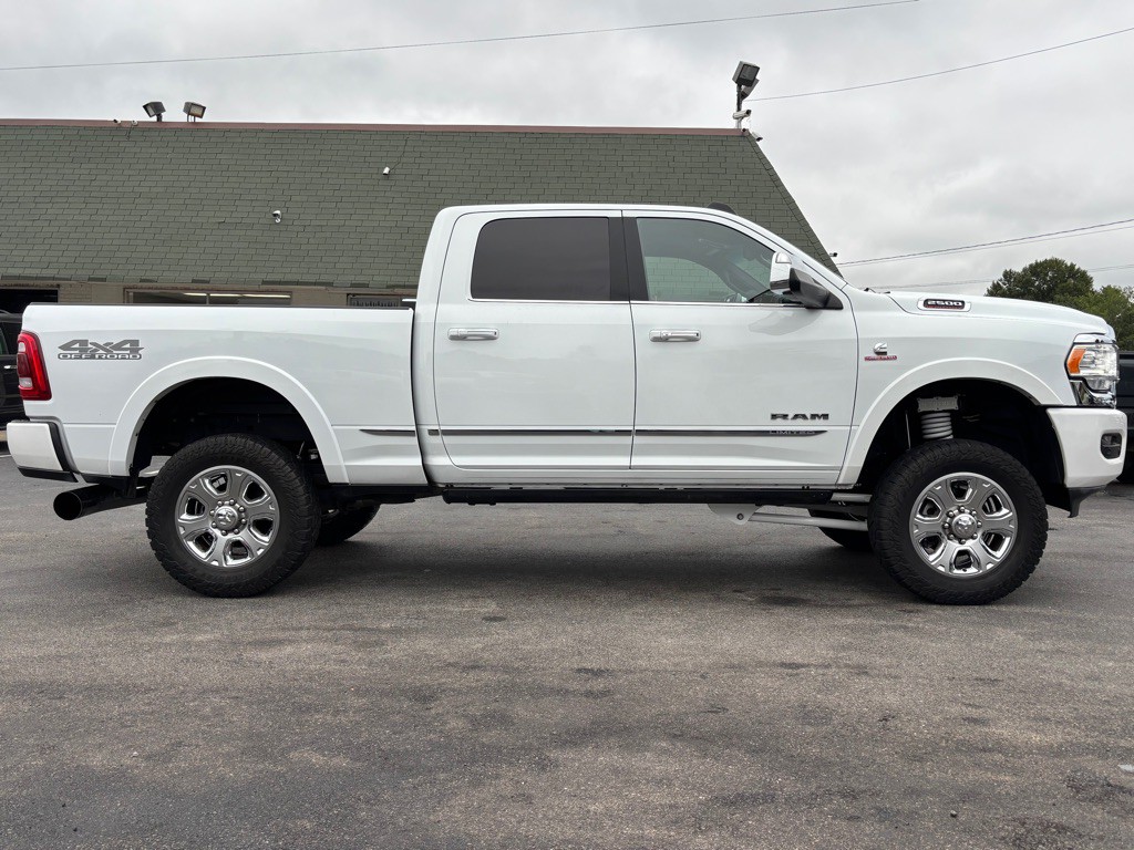 2022 RAM 2500 Image 3