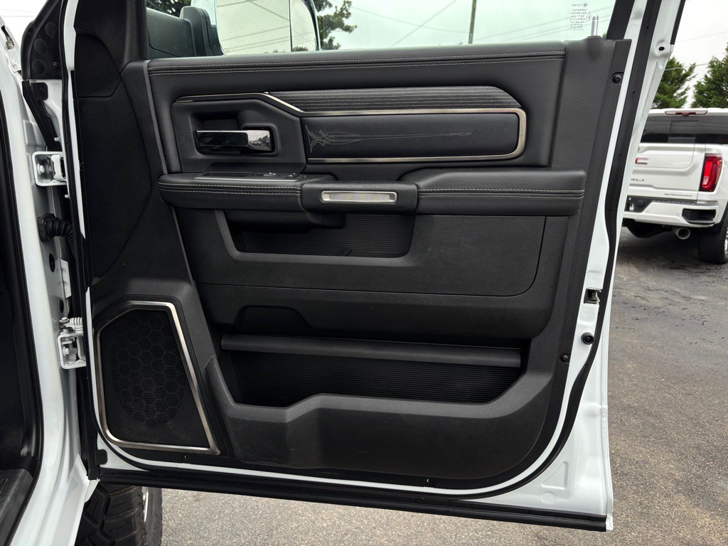 2022 RAM 2500 Image 32