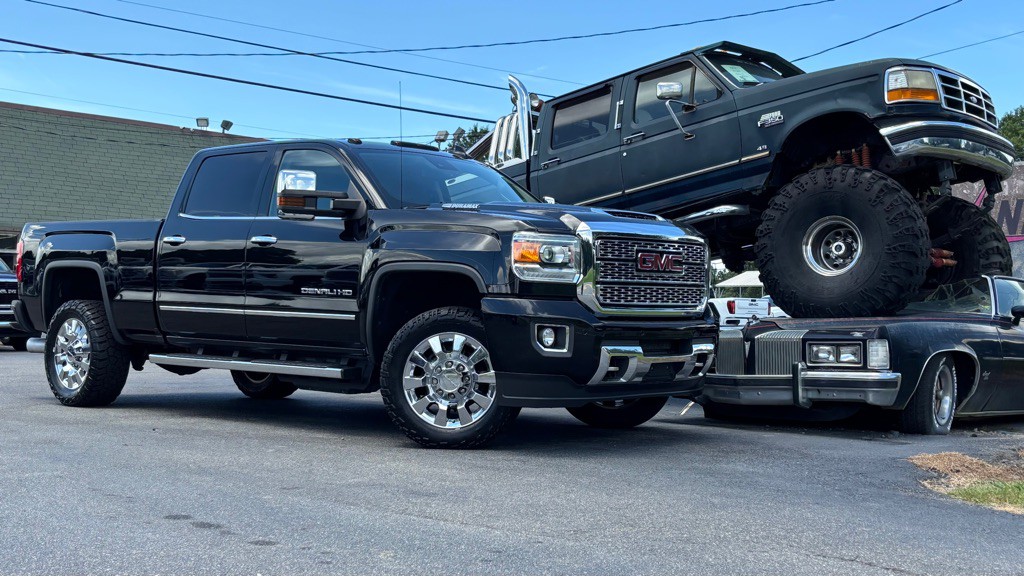 2019 GMC Sierra Image 1