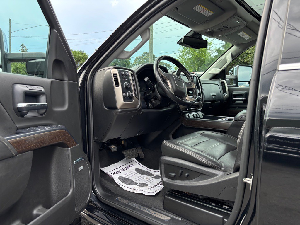 2019 GMC Sierra Image 18