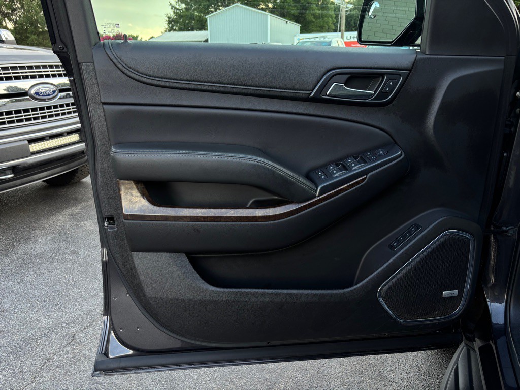 2017 Chevrolet Tahoe Image 14