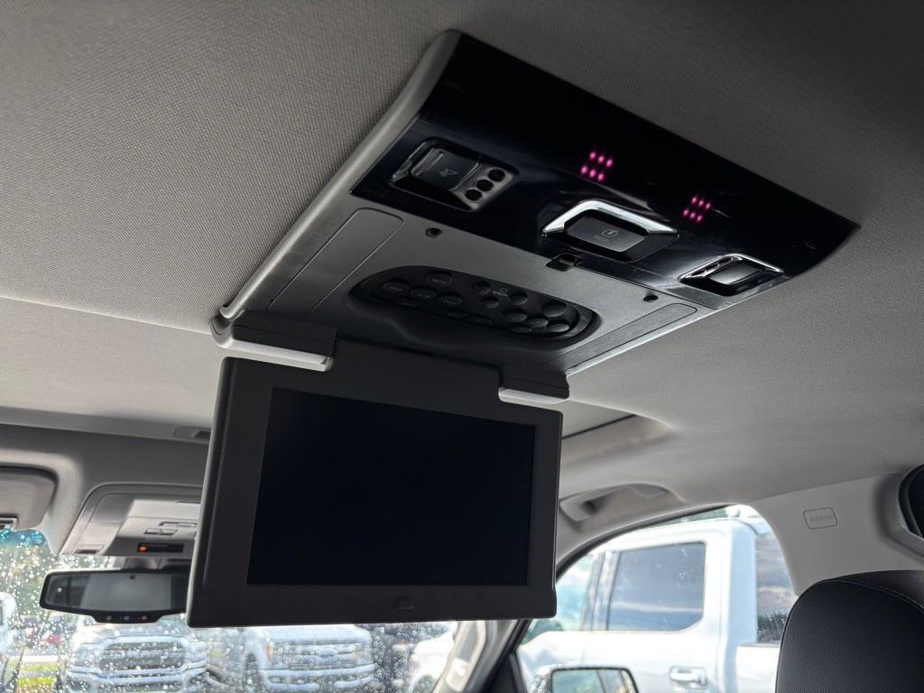 2017 Chevrolet Tahoe Image 27