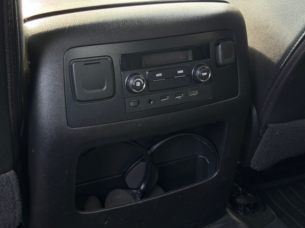 2017 Chevrolet Tahoe Image 28