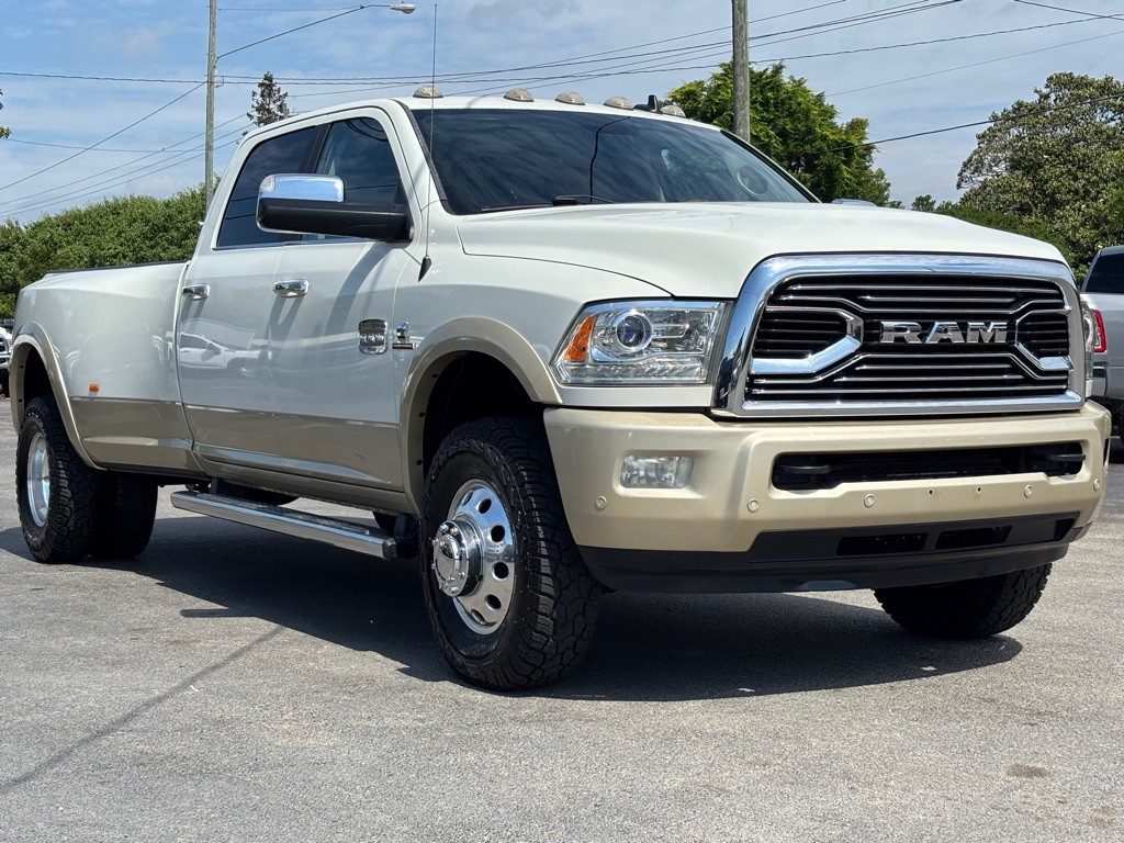 2017 RAM 3500 Image 3