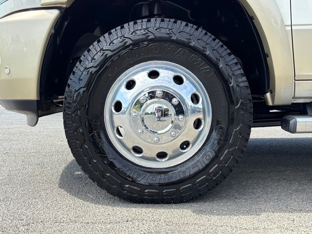 2017 RAM 3500 Image 14