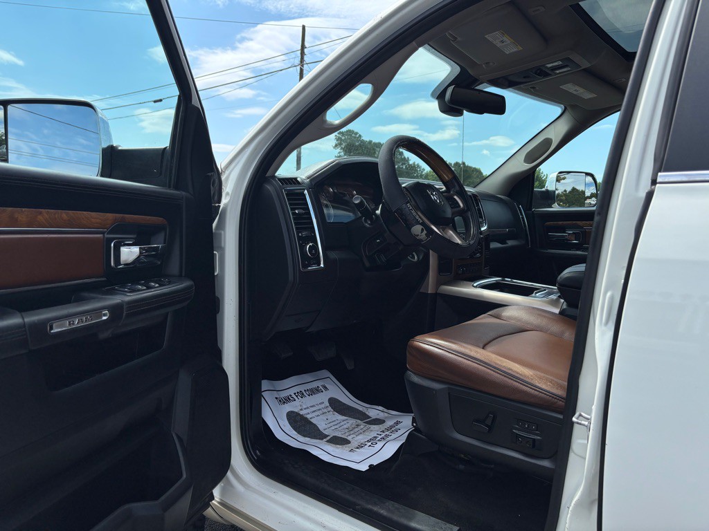 2017 RAM 3500 Image 20