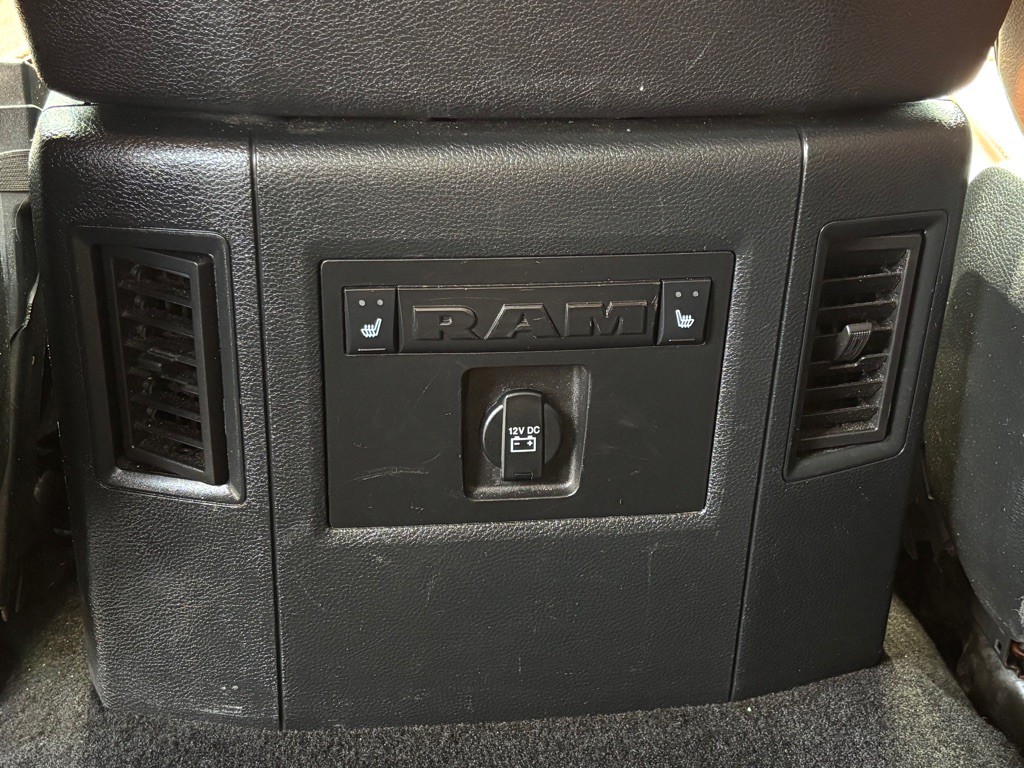2017 RAM 3500 Image 30