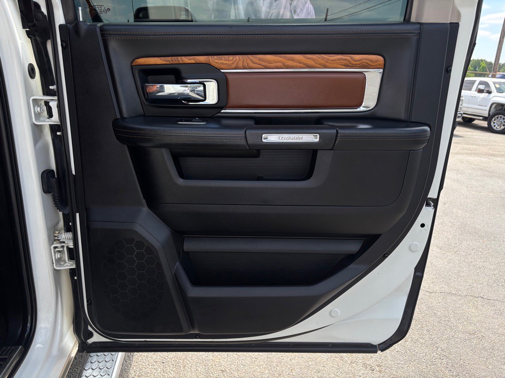 2017 RAM 3500 Image 31