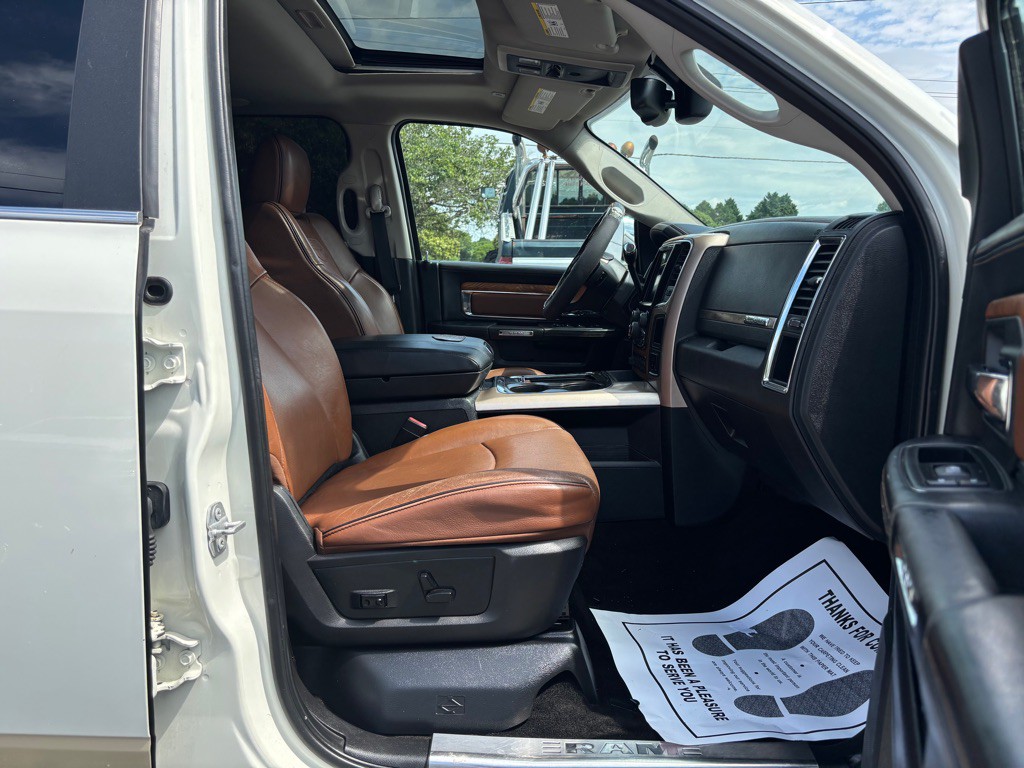 2017 RAM 3500 Image 35