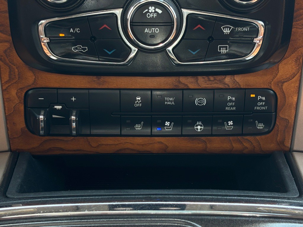 2017 RAM 3500 Image 52