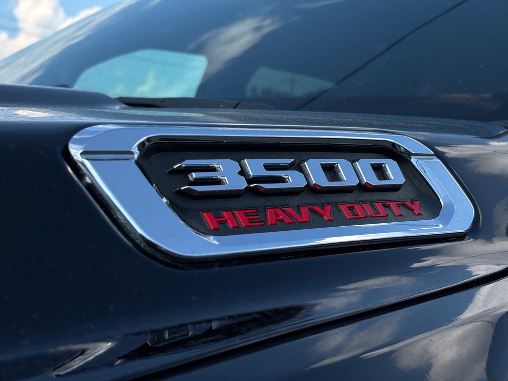 2020 RAM 3500 Image 11