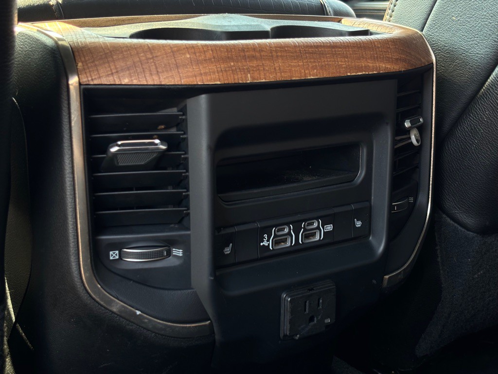 2020 RAM 3500 Image 35