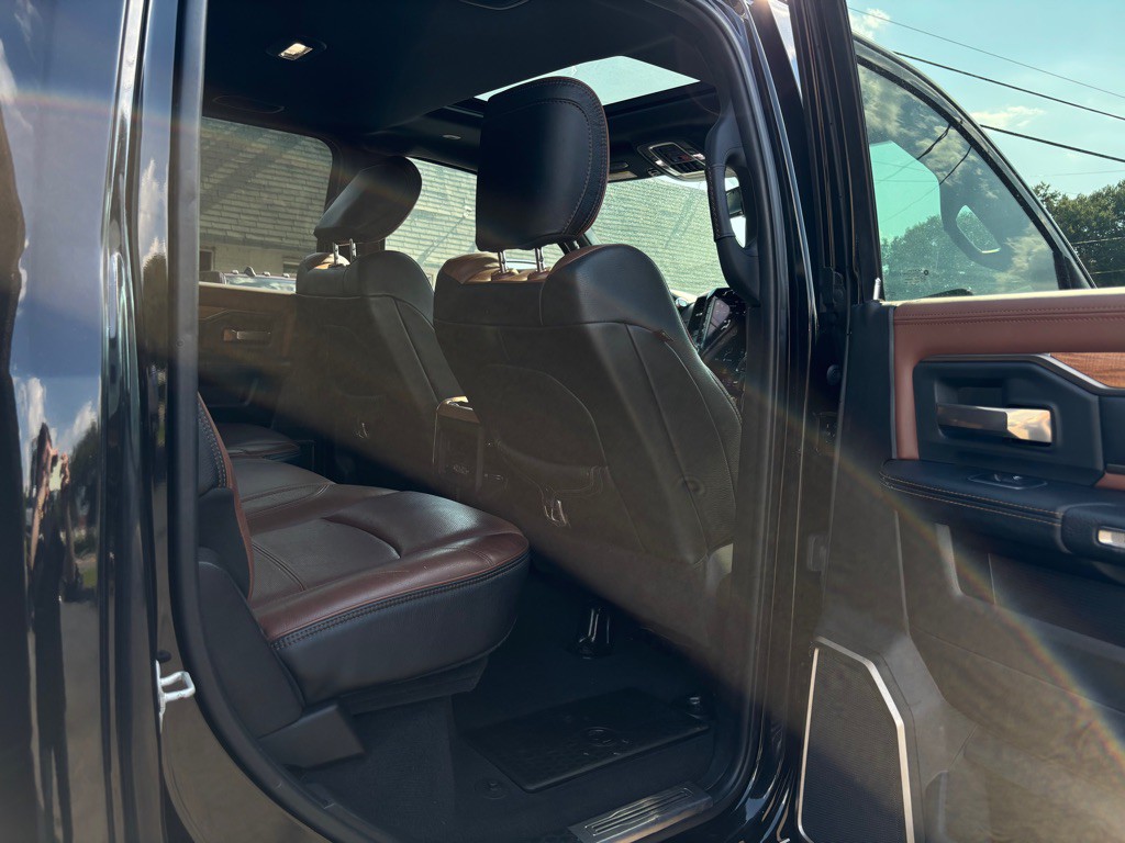 2020 RAM 3500 Image 38